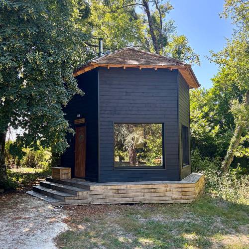 1. Cabane hexagonale Agence Meredith